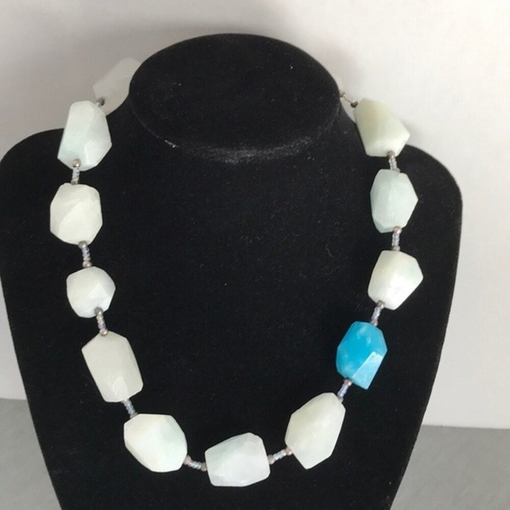 Vintage Handmade Hemimorphite Beaded Necklace White Blue Turquoise Stone Boho